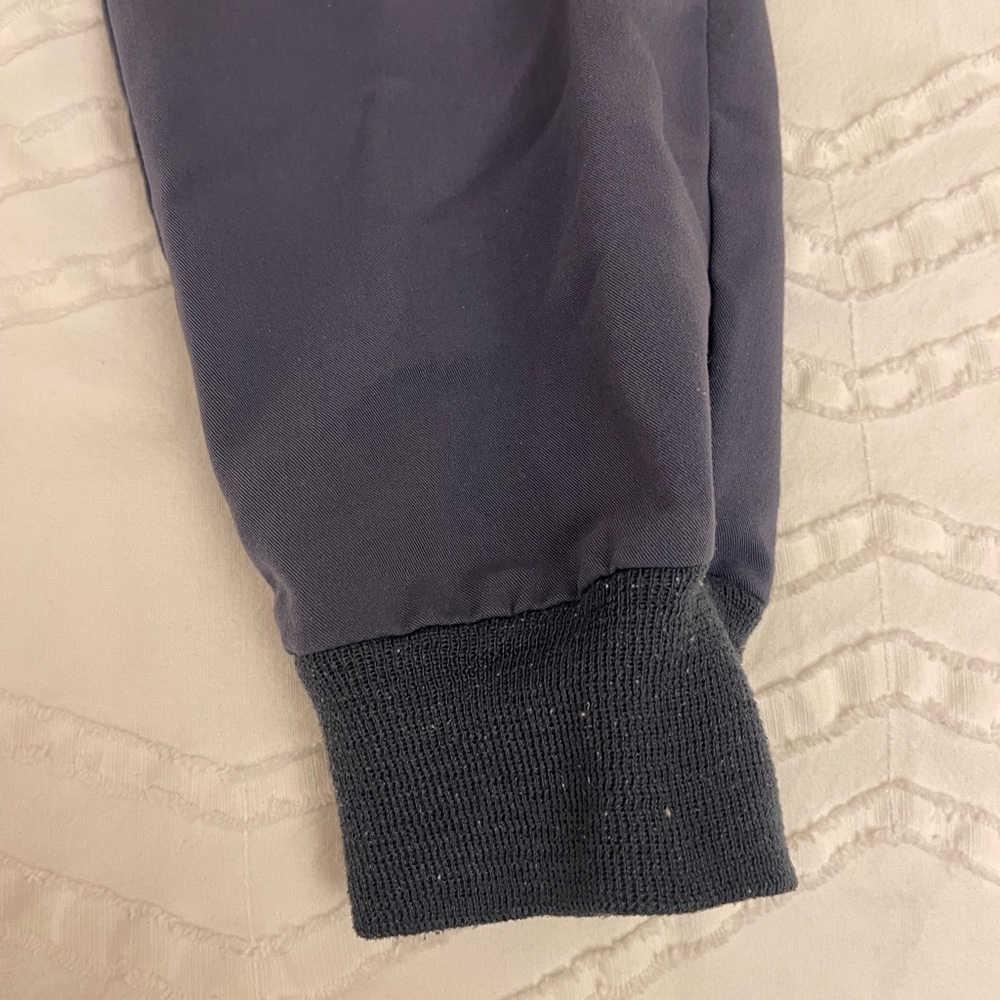 Men’s FIGS scrub set size S - LIMITED EDITION Space Navy - Picture 5 of 7